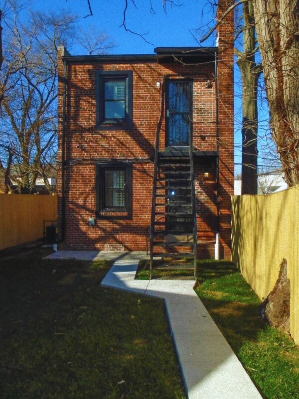 1009 46th St NE-Unit -1 in Washington, DC - Building Photo - Building Photo