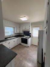 2606 S Wright Rd in Greenville, NC - Building Photo - Building Photo