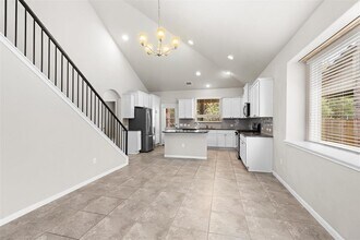 2625 Bowen St in Leander, TX - Building Photo - Building Photo