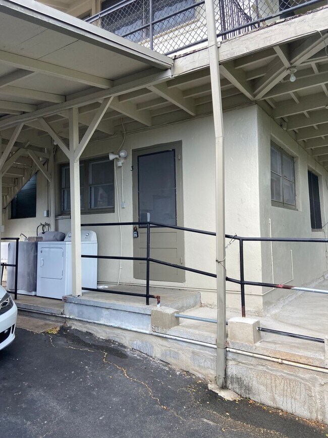 2746 Rooke Ave-Unit -3 in Honolulu, HI - Foto de edificio - Building Photo