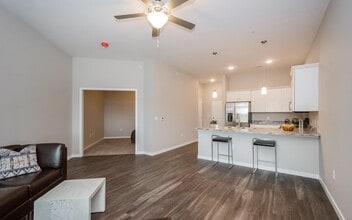 Old Town I & II in Coralville, IA - Building Photo - Building Photo