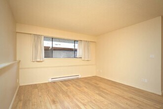 477 Superior St in Victoria, BC - Building Photo - Building Photo