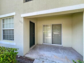 140 SW Peacock Blvd in Port St. Lucie, FL - Building Photo - Building Photo