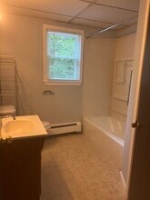 475 Falmouth Rd, Unit 475 Falmouth Rd. #1 in Windham, ME - Building Photo - Building Photo