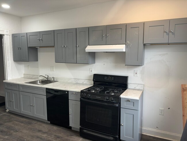 1673 Cliftview Ave in Baltimore, MD - Building Photo - Building Photo