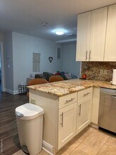14 Ludlam Ave in Bayville, NY - Foto de edificio - Building Photo