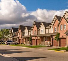 Heartland North in Mississauga, ON - Building Photo