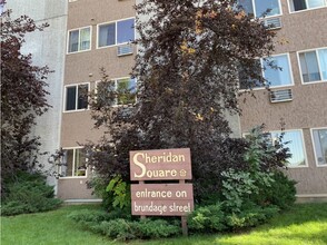 Sheridan Square in Sheridan, WY - Foto de edificio - Building Photo