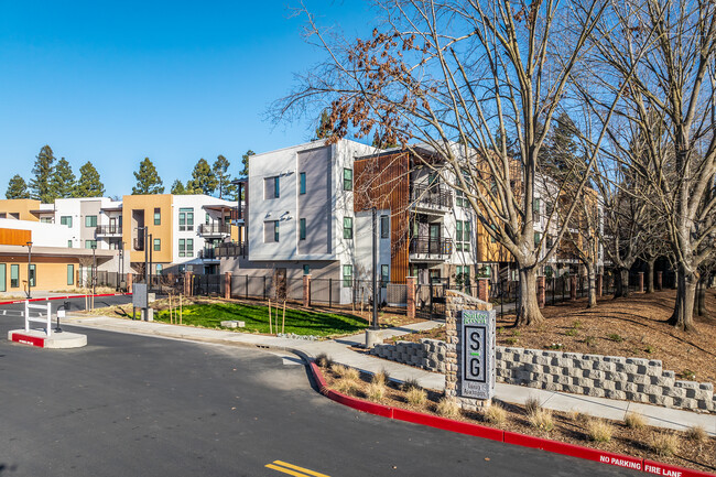 Sutter Green 2.0 Apartments in Sacramento, CA - Building Photo - Building Photo