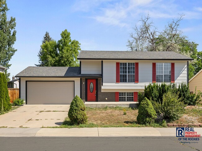 property at 412 Towhee St