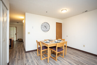 The Edge in Fairborn, OH - Building Photo - Interior Photo