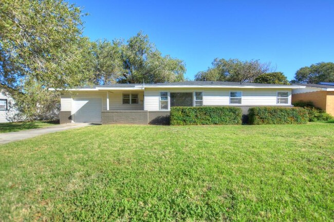 property at 4014 44th St