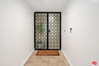 440 N Oakhurst Dr in Beverly Hills, CA - Building Photo - Building Photo