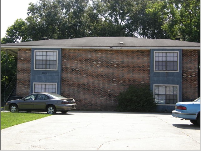 2025 Sherwood Meadows Ave in Baton Rouge, LA - Building Photo