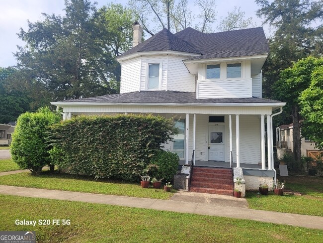 property at 210 E 8th St