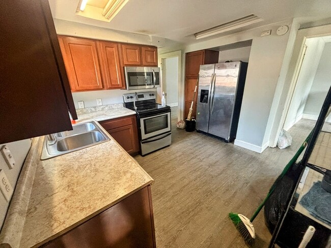 property at 921 6th St S