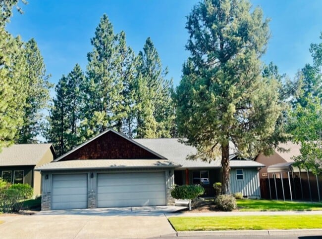 19947 Quail Pine Loop in Bend, OR - Building Photo - Building Photo