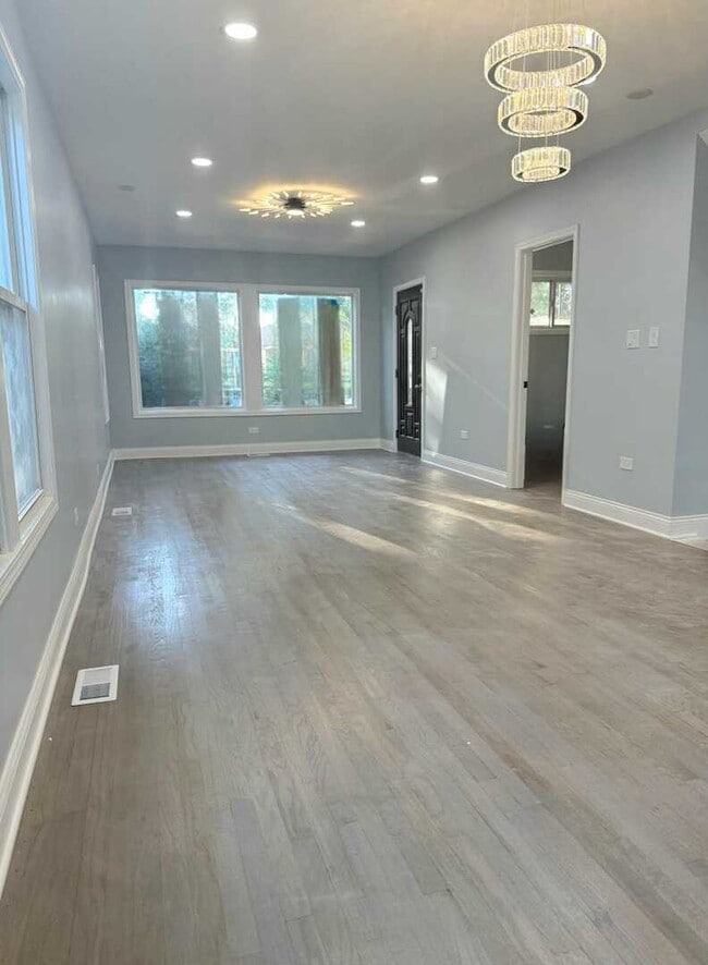 10847 S Eggleston Ave in Chicago, IL - Building Photo - Building Photo