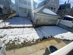 31 Bowen Ave in Medford, MA - Foto de edificio - Building Photo