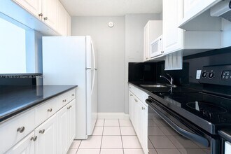 140 NW 14th Ave in Miami, FL - Building Photo - Building Photo