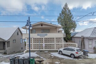 618 Washington Ave in Bremerton, WA - Building Photo