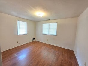 2108 Rokeby Ave in Chesapeake, VA - Building Photo - Building Photo