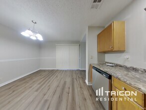 9734 Ivy Plain Dr in San Antonio, TX - Building Photo - Building Photo