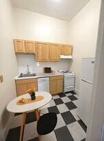 471 Commonwealth Ave, Unit 1R in Boston, MA - Building Photo