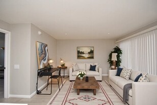 2515 Yoakum Blvd in Houston, TX - Building Photo