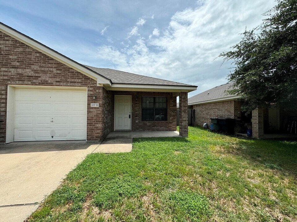 207 B Andy Ln in Temple, TX - Building Photo