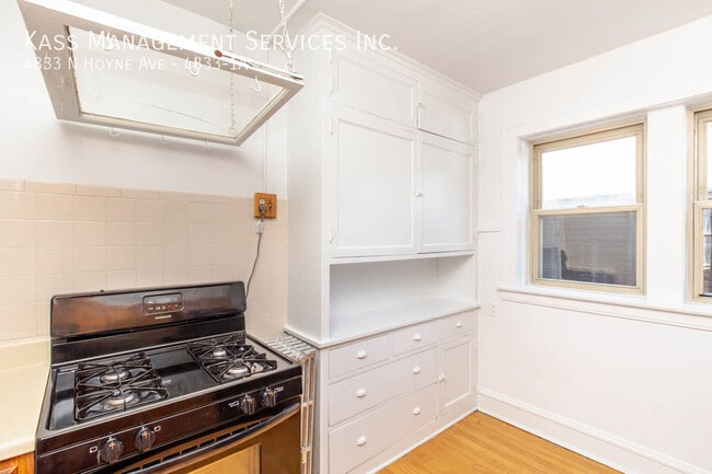 4833 N Hoyne Ave in Chicago, IL - Building Photo - Building Photo