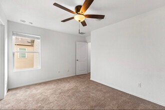 10824 Presa Wy in San Antonio, TX - Building Photo - Building Photo