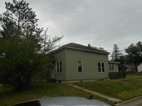 1300 Irvine Ave NW in Bemidji, MN - Foto de edificio - Building Photo