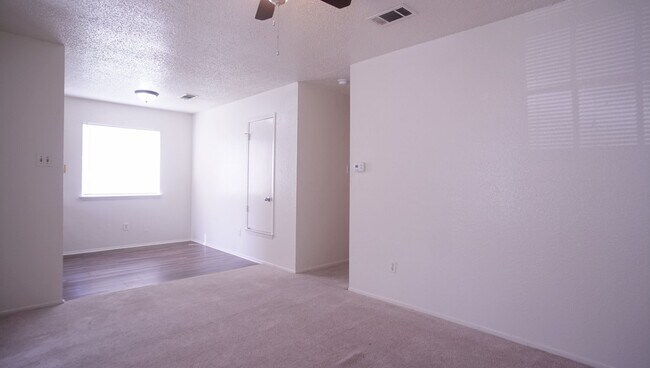 7404 Vintage Hills Dr in Austin, TX - Building Photo - Building Photo