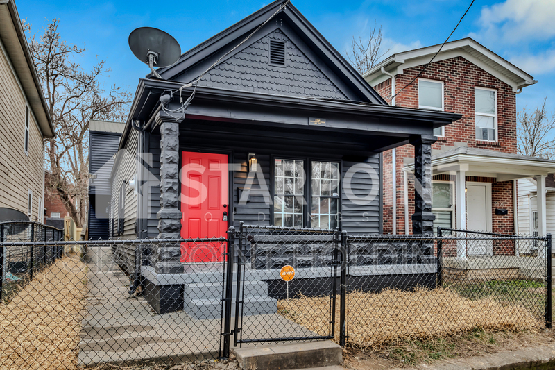 2206 W Ormsby Ave in Louisville, KY - Building Photo