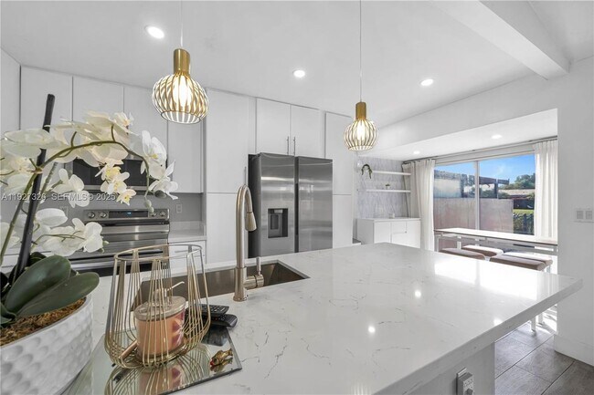 11974 SW 110th St Cir S in Miami, FL - Building Photo - Building Photo