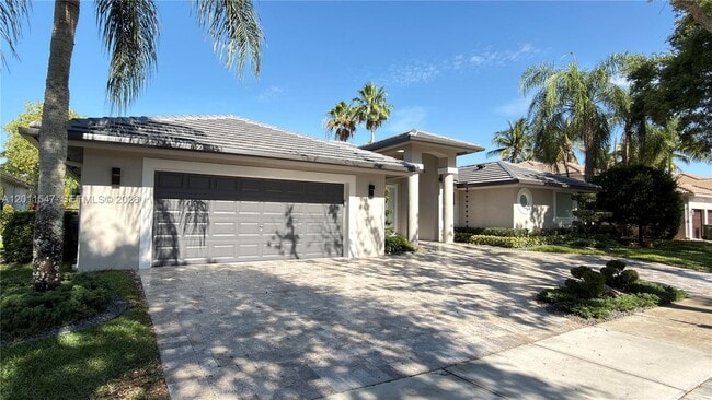 3767 Oak Ridge Cir in Weston, FL - Building Photo - Building Photo