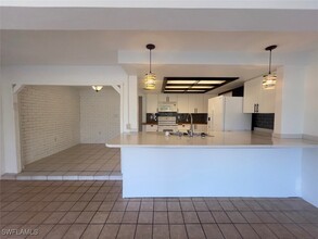 5837 Riverside Ln in Ft. Myers, FL - Building Photo - Building Photo