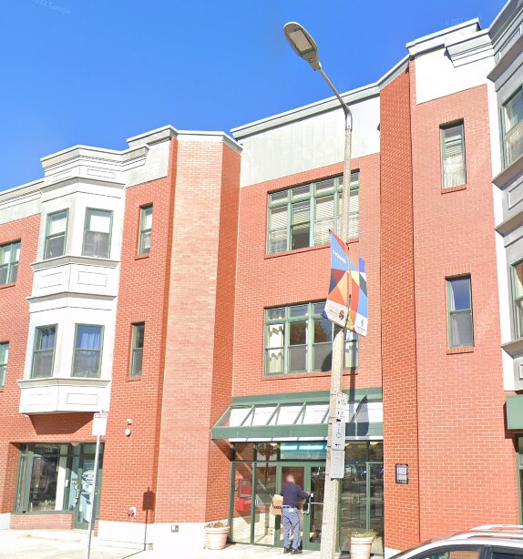327 Centre St, Unit 203 in Boston, MA - Building Photo - Building Photo