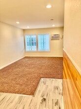 1706 Scott Rd, Unit 1706 in Burbank, CA - Foto de edificio - Building Photo