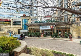 5201 Wisconsin Ave NW-Unit -110 in Washington, DC - Building Photo - Building Photo