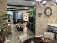 840 Threadneedle St photo'