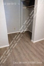 112 1st St S in Ladysmith, WI - Foto de edificio - Building Photo