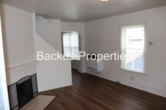 210 Cypress Ave in Pacific Grove, CA - Building Photo - Building Photo