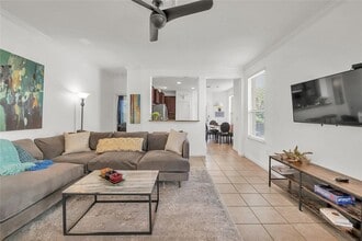 520 S Meadowlark St in Lakeway, TX - Building Photo - Building Photo