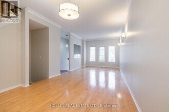 15 Bluewater Ct in Toronto, ON - Building Photo - Building Photo