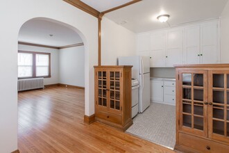 3400 Harriet Ave S in Minneapolis, MN - Building Photo - Interior Photo