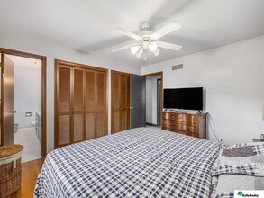 7303 Graceland Dr in Omaha, NE - Foto de edificio - Building Photo