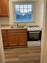 324 E Broadway, Unit E in Anaheim, CA - Building Photo