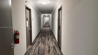 16565 NE 26th Ave in North Miami Beach, FL - Building Photo - Building Photo